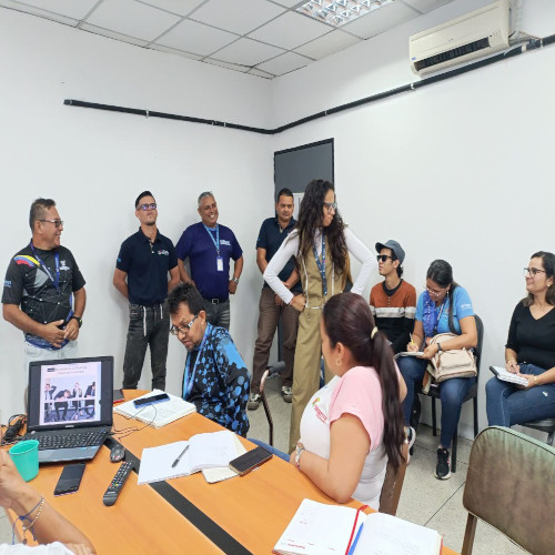 photo_5048727592978460244_y