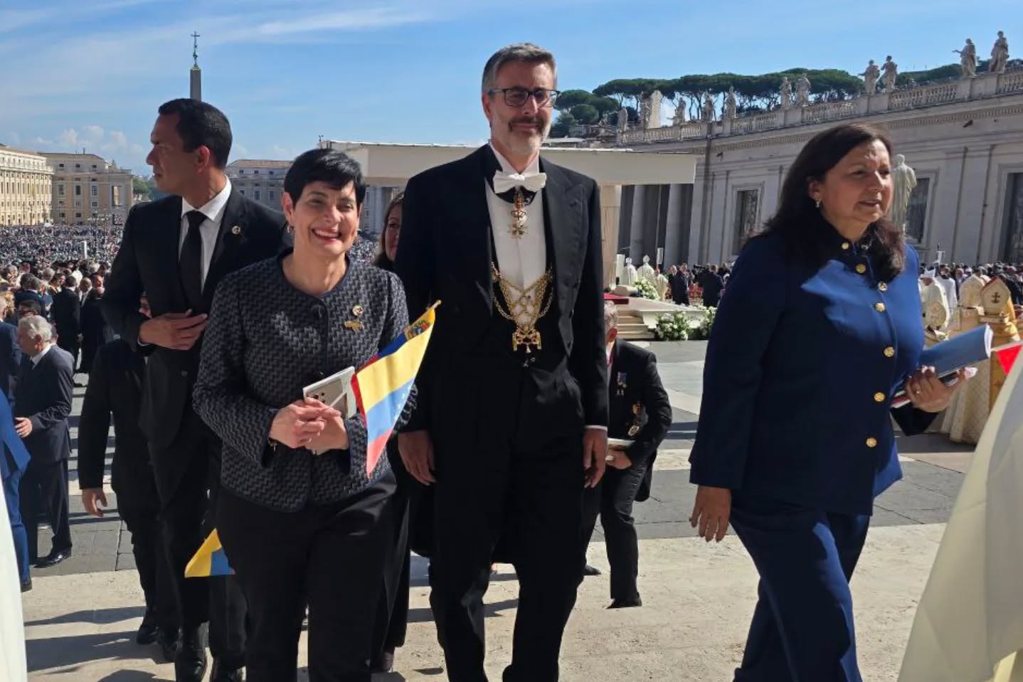 560041560_18427283194105344_3506305192176092306_n