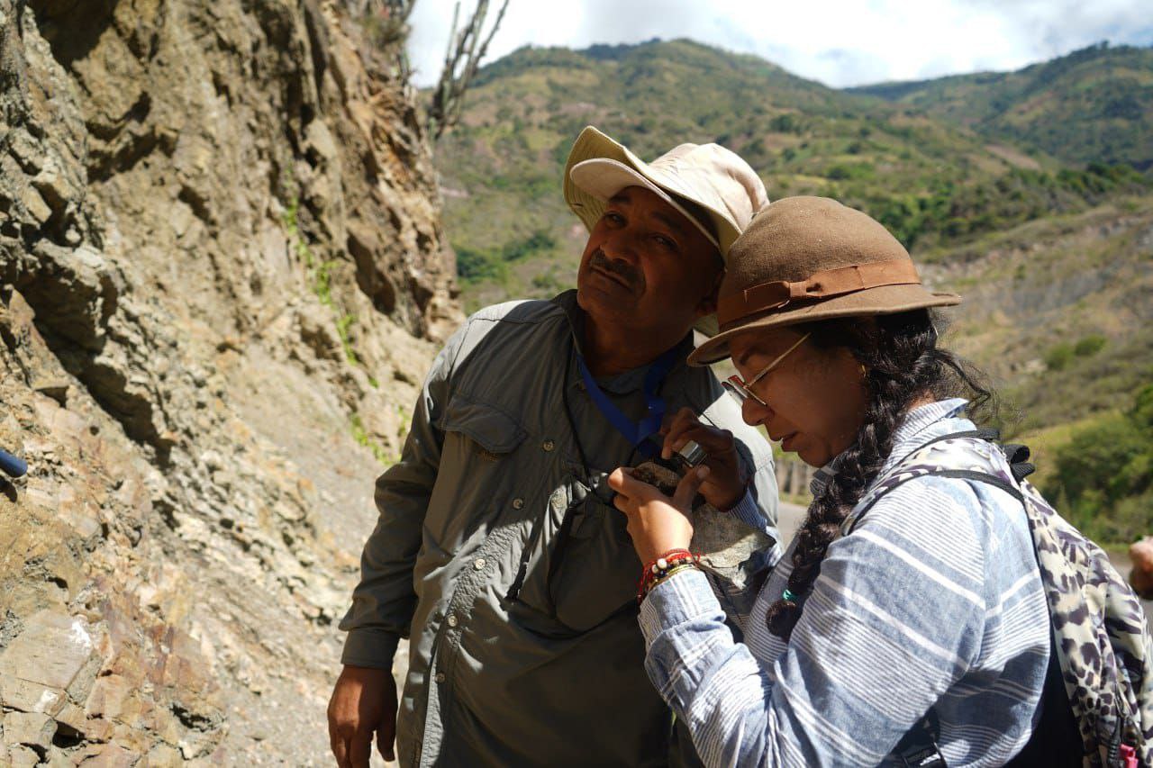 photo_5148029453068864301_y