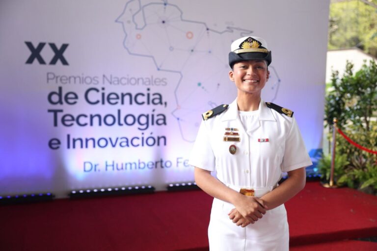 FOTOAPOYOPREMIOS11-768x512